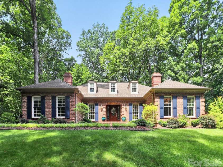 971 Stanley Lucia Road, Mount Holly, NC 28120.  MLS# CAR4388233, YatesRealty ID 32471. Welcome Home!