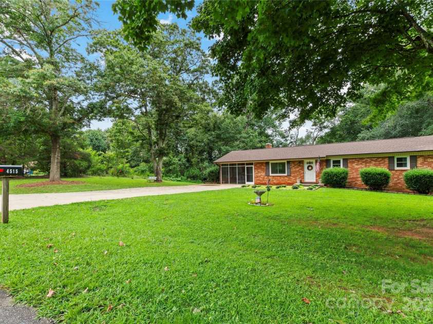 4515 Diamond Street, Hudson, NC 28638.  MLS# CAR4292477, YatesRealty ID 32474. 