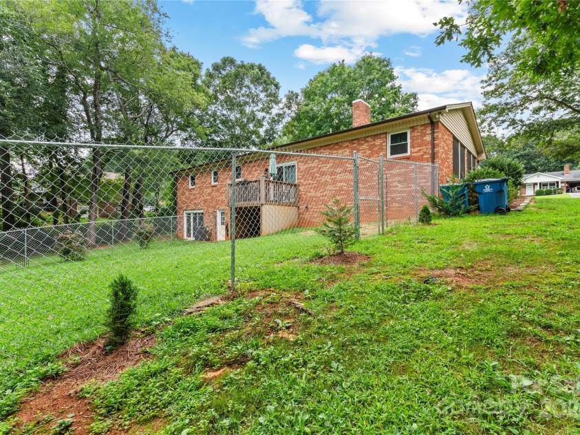 4515 Diamond Street, Hudson, NC 28638.  MLS# CAR4292477, YatesRealty ID 32474. 