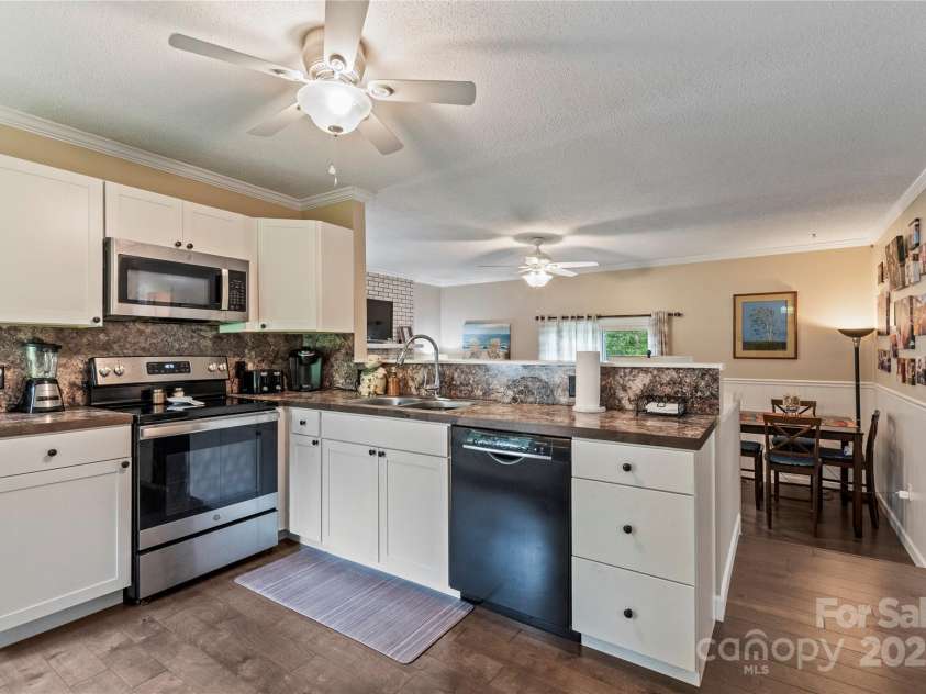 4515 Diamond Street, Hudson, NC 28638.  MLS# CAR4292477, YatesRealty ID 32474. 