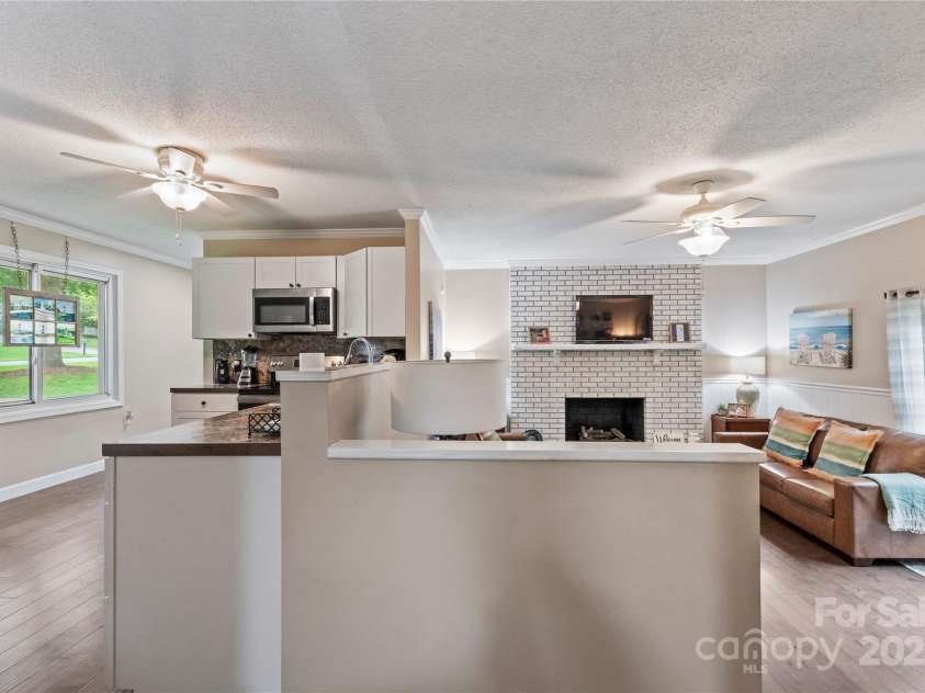 4515 Diamond Street, Hudson, NC 28638.  MLS# CAR4292477, YatesRealty ID 32474. 