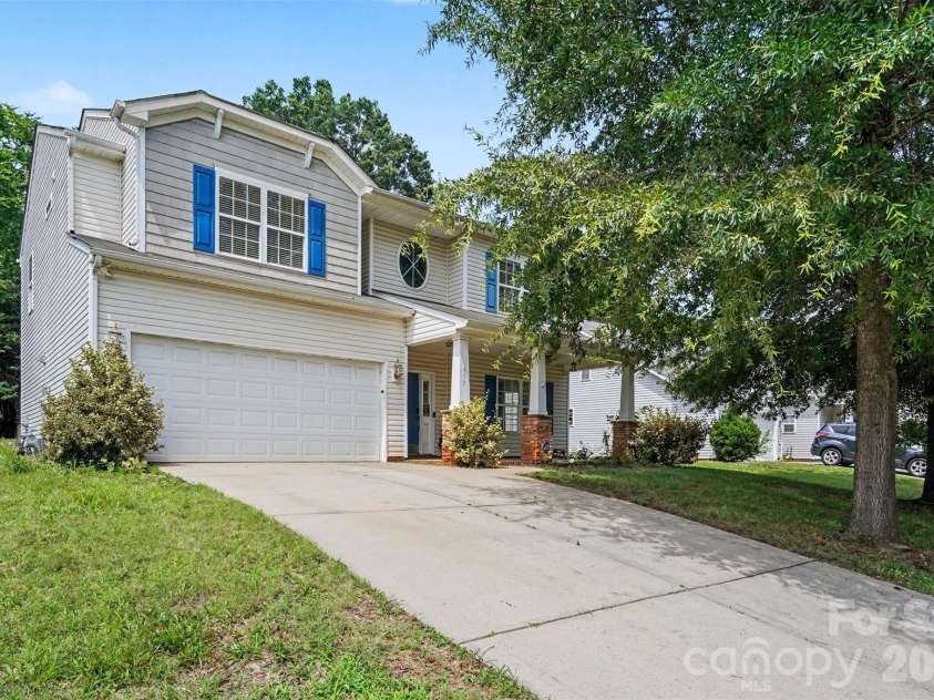 697 Yvonne Drive, Concord, NC 28027.  MLS# CAR4386761, YatesRealty ID 32474. 