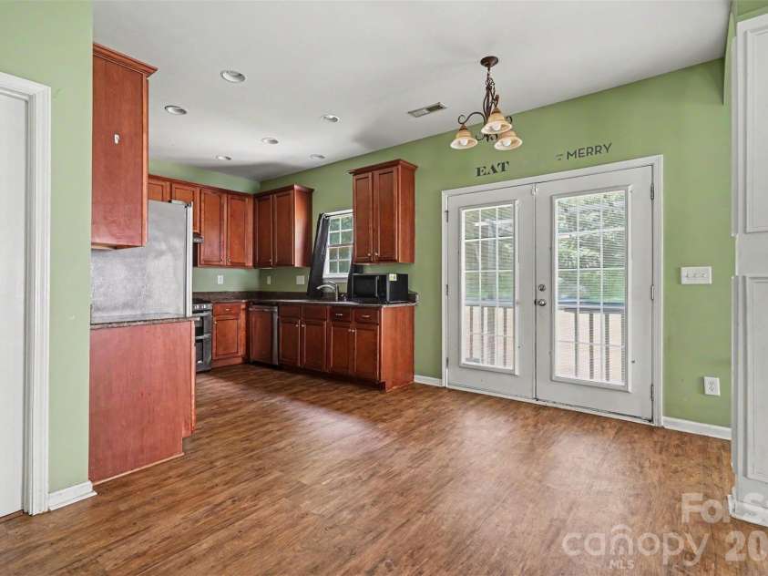 697 Yvonne Drive, Concord, NC 28027.  MLS# CAR4386761, YatesRealty ID 32474. 