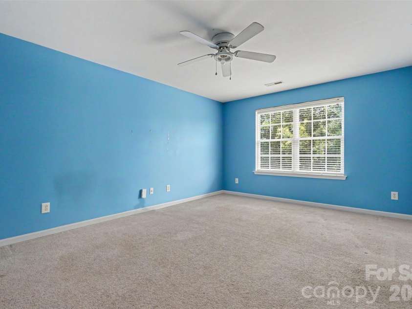 697 Yvonne Drive, Concord, NC 28027.  MLS# CAR4386761, YatesRealty ID 32474. 