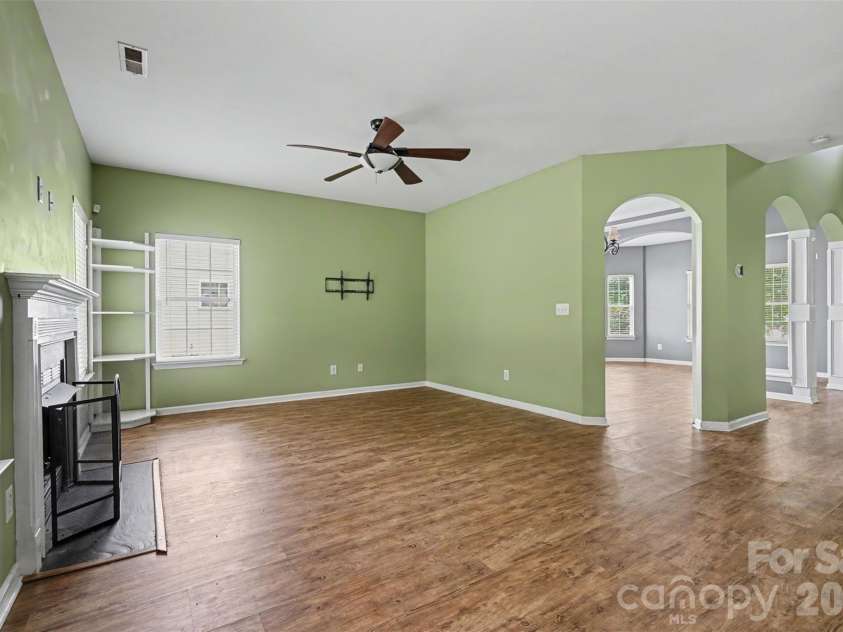 697 Yvonne Drive, Concord, NC 28027.  MLS# CAR4386761, YatesRealty ID 32474. 