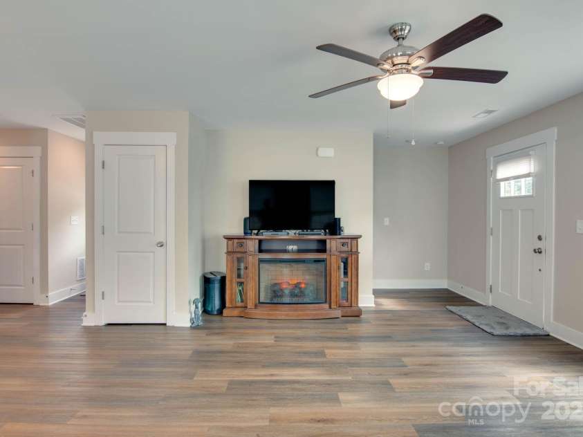 2661 Ashe Avenue, Newton, NC 28658.  MLS# CAR4292834, YatesRealty ID 32475. 