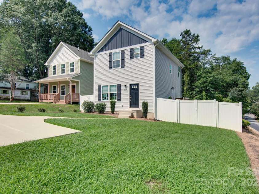2661 Ashe Avenue, Newton, NC 28658.  MLS# CAR4292834, YatesRealty ID 32475. 