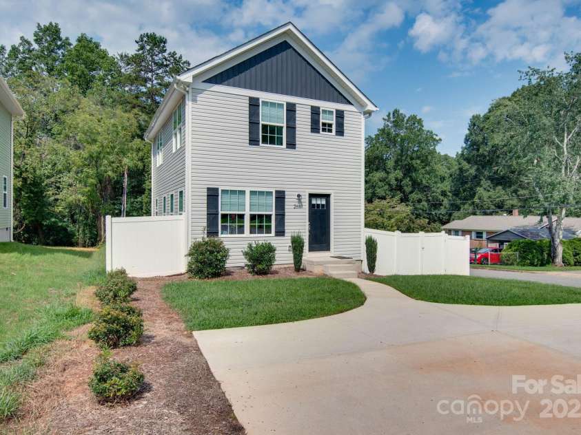 2661 Ashe Avenue, Newton, NC 28658.  MLS# CAR4292834, YatesRealty ID 32475. 