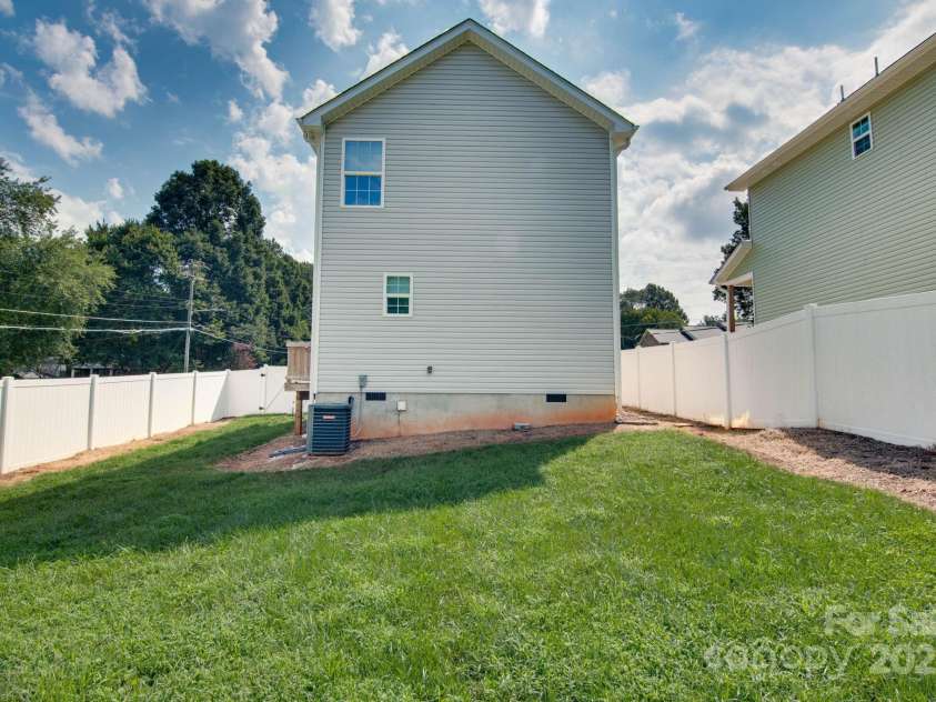 2661 Ashe Avenue, Newton, NC 28658.  MLS# CAR4292834, YatesRealty ID 32475. 