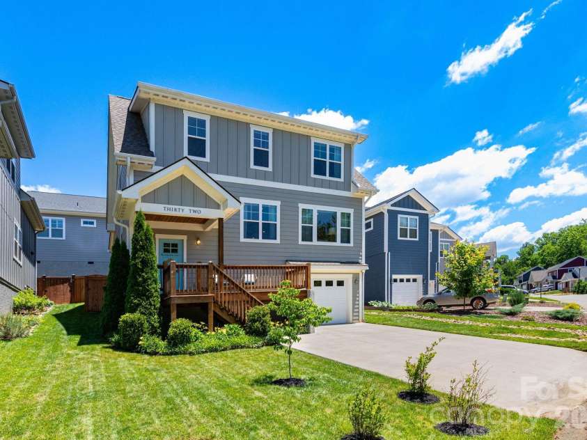 32 Greenwood Fields Drive, Asheville, NC 28804.  MLS# CAR4389638, YatesRealty ID 32475. Front of Home