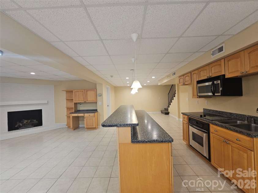 201 Country Club Circle, Shelby, NC 28150.  MLS# CAR4392220, YatesRealty ID 32476. 