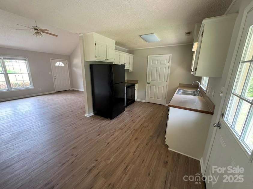 516 Basswood Way, Gastonia, NC 28052.  MLS# CAR4291128, YatesRealty ID 32476. 