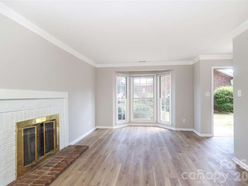1214 Franklin Boulevard, Gastonia, NC 28054.  MLS# CAR4394025, YatesRealty ID 32477. 