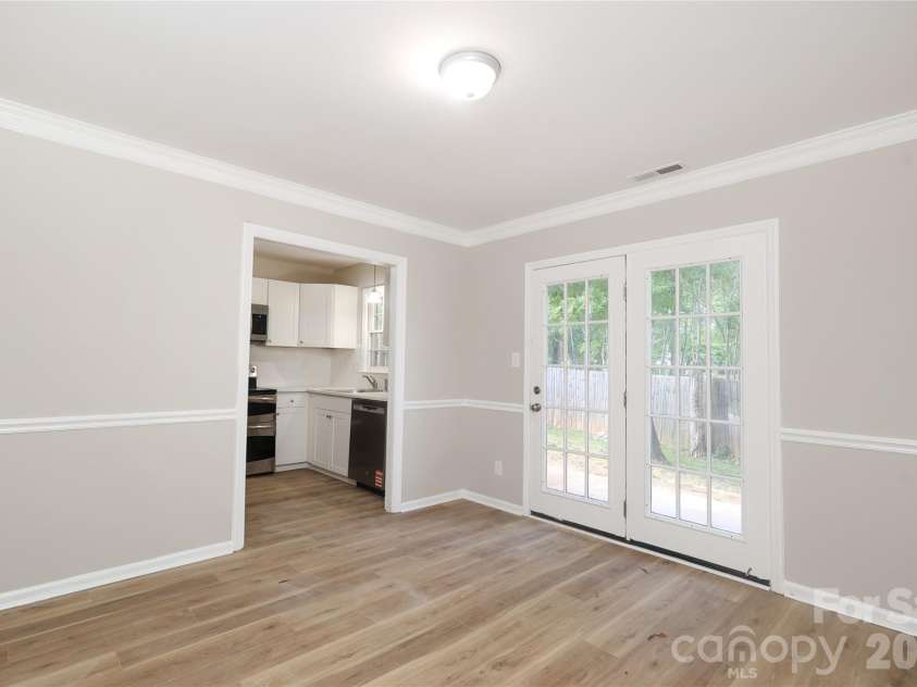 1214 Franklin Boulevard, Gastonia, NC 28054.  MLS# CAR4394025, YatesRealty ID 32477. 