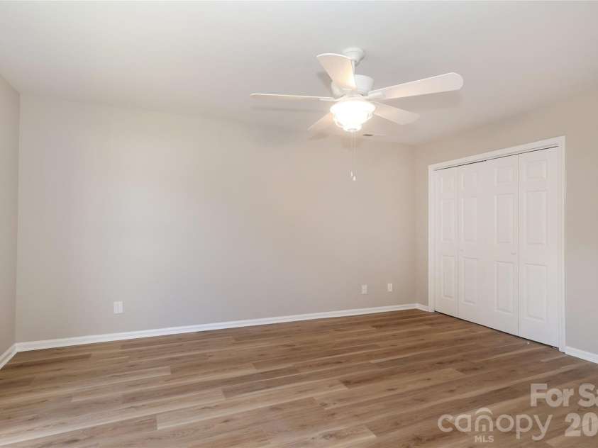 1214 Franklin Boulevard, Gastonia, NC 28054.  MLS# CAR4394025, YatesRealty ID 32477. 