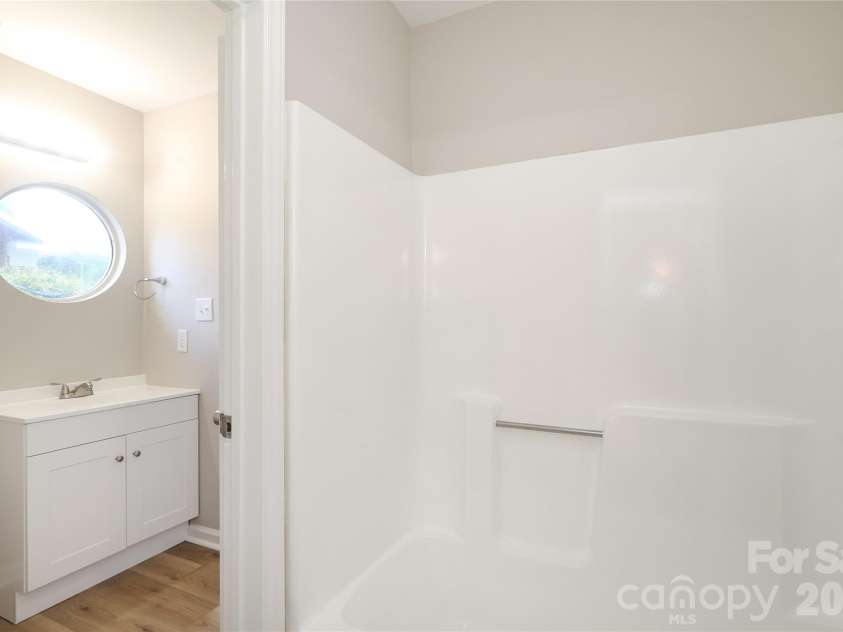 1214 Franklin Boulevard, Gastonia, NC 28054.  MLS# CAR4394025, YatesRealty ID 32477. 
