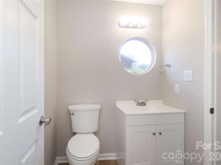 1214 Franklin Boulevard, Gastonia, NC 28054.  MLS# CAR4394025, YatesRealty ID 32477. 