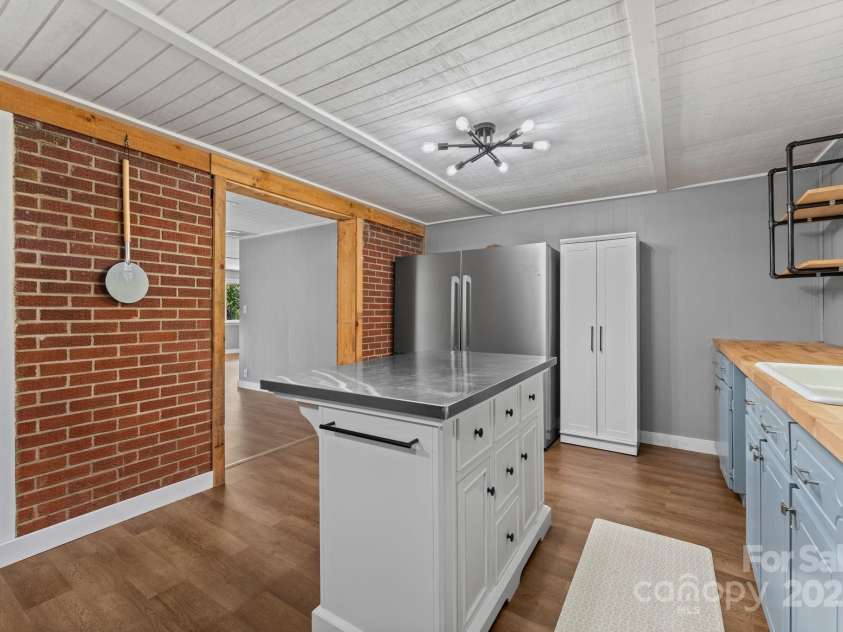 651 Lower Stecoah Road, Robbinsville, NC 28771.  MLS# CAR4293028, YatesRealty ID 32477. 