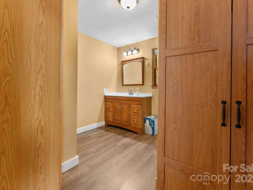 651 Lower Stecoah Road, Robbinsville, NC 28771.  MLS# CAR4293028, YatesRealty ID 32477. 