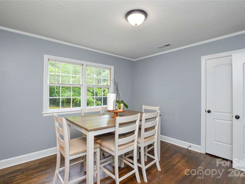 110 Mauney Circle, Gastonia, NC 28052.  MLS# CAR4292700, YatesRealty ID 32479. 