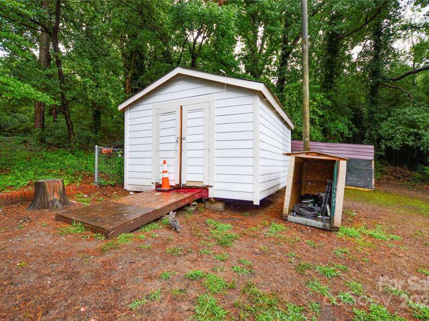 110 Mauney Circle, Gastonia, NC 28052.  MLS# CAR4292700, YatesRealty ID 32479. 