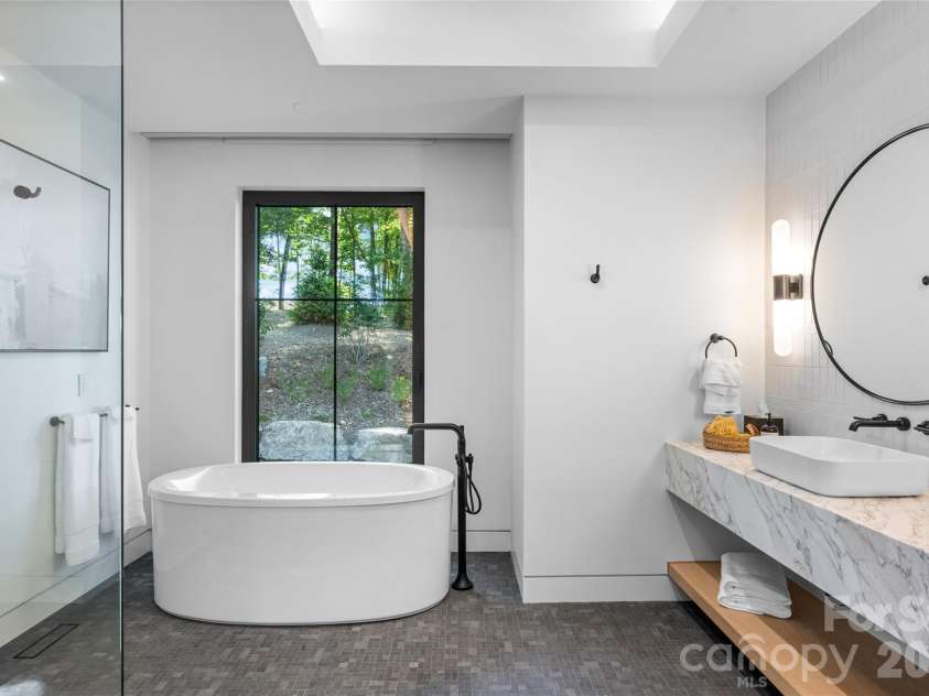 140 Panther Summit Drive, Lake Toxaway, NC 28747.  MLS# CAR4396285, YatesRealty ID 32479. 