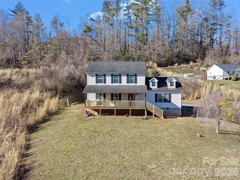 221 Creed Pittman Road, Spruce Pine, NC 28777.  MLS# CAR4337288, YatesRealty ID 3248. 