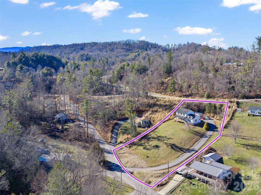 221 Creed Pittman Road, Spruce Pine, NC 28777.  MLS# CAR4337288, YatesRealty ID 3248. 