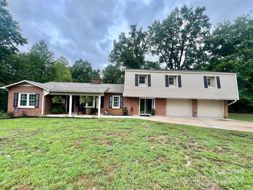 469 Radio Road, Taylorsville, NC 28681.  MLS# CAR4162803, YatesRealty ID 3248. 