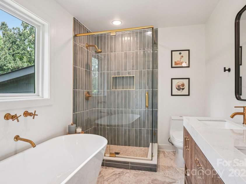 6038 Old Providence Road, Charlotte, NC 28226.  MLS# CAR4289995, YatesRealty ID 32481. 