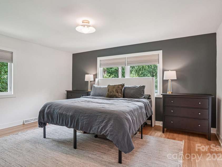 6038 Old Providence Road, Charlotte, NC 28226.  MLS# CAR4289995, YatesRealty ID 32481. 