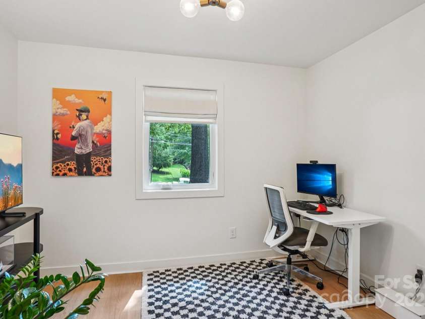 6038 Old Providence Road, Charlotte, NC 28226.  MLS# CAR4289995, YatesRealty ID 32481. 