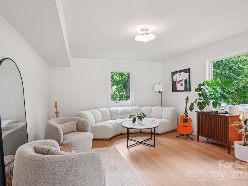 6038 Old Providence Road, Charlotte, NC 28226.  MLS# CAR4289995, YatesRealty ID 32481. 