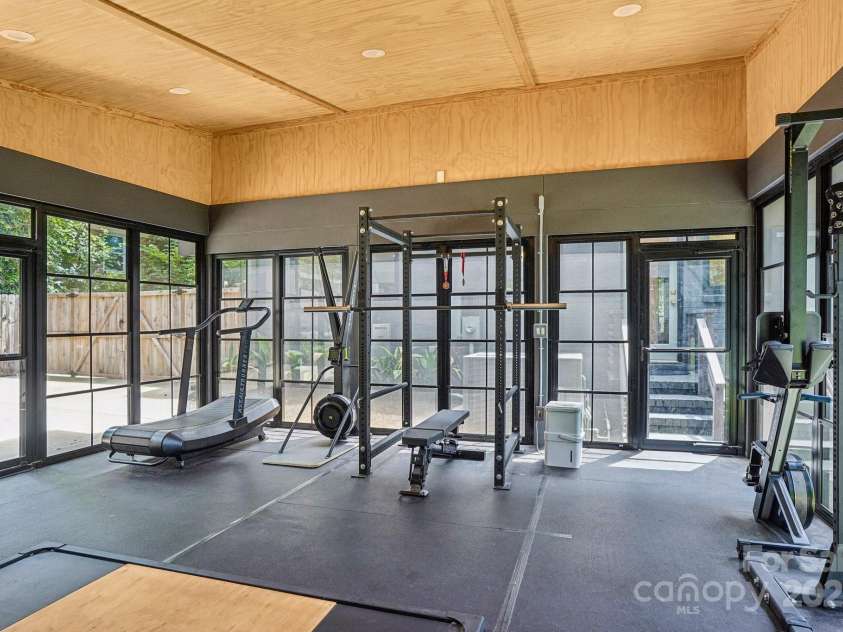 6038 Old Providence Road, Charlotte, NC 28226.  MLS# CAR4289995, YatesRealty ID 32481. 