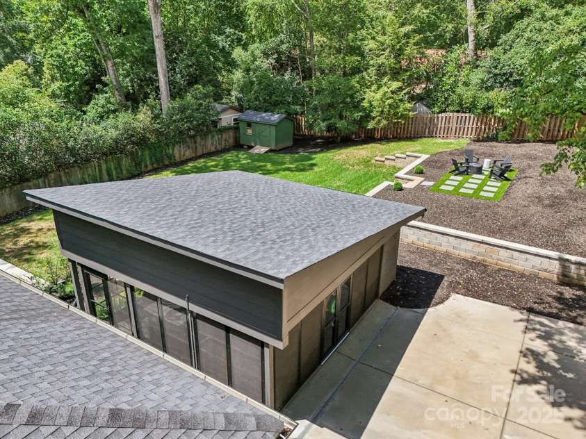 6038 Old Providence Road, Charlotte, NC 28226.  MLS# CAR4289995, YatesRealty ID 32481. 
