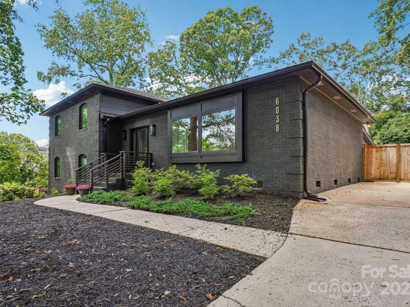 6038 Old Providence Road, Charlotte, NC 28226.  MLS# CAR4289995, YatesRealty ID 32481. 