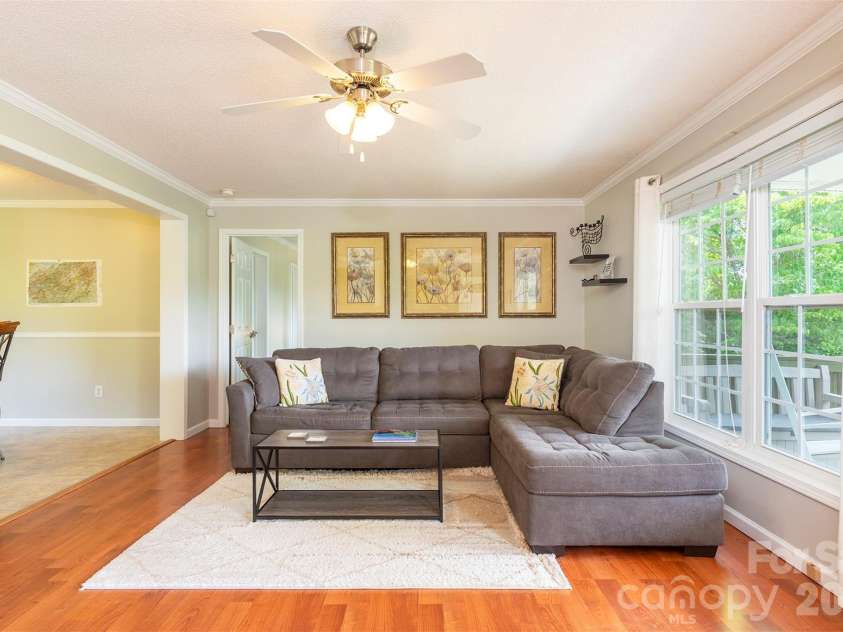 25 Inglescott Way, Alexander, NC 28701.  MLS# CAR4389101, YatesRealty ID 32482. 