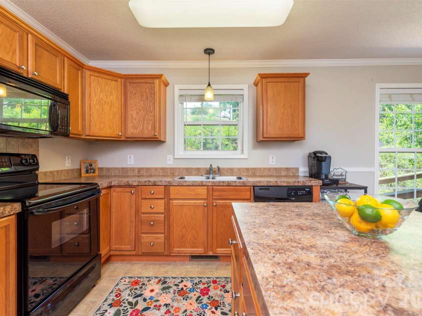 25 Inglescott Way, Alexander, NC 28701.  MLS# CAR4389101, YatesRealty ID 32482. 