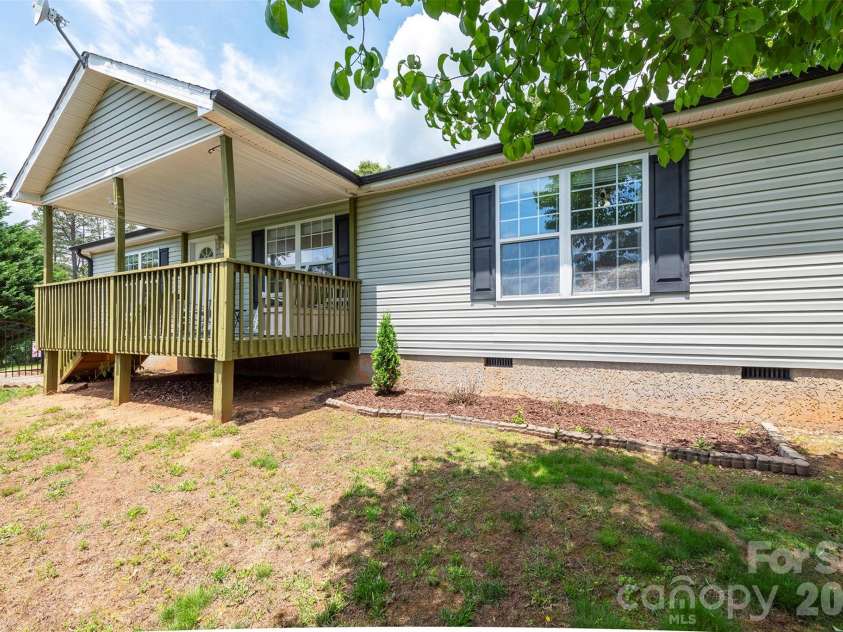 25 Inglescott Way, Alexander, NC 28701.  MLS# CAR4389101, YatesRealty ID 32482. 