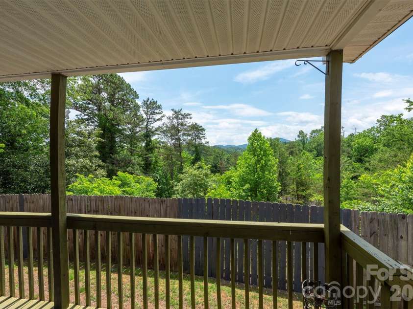 25 Inglescott Way, Alexander, NC 28701.  MLS# CAR4389101, YatesRealty ID 32482. 