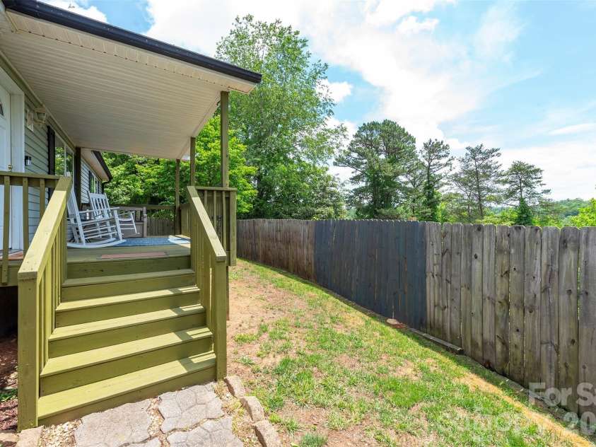 25 Inglescott Way, Alexander, NC 28701.  MLS# CAR4389101, YatesRealty ID 32482. 