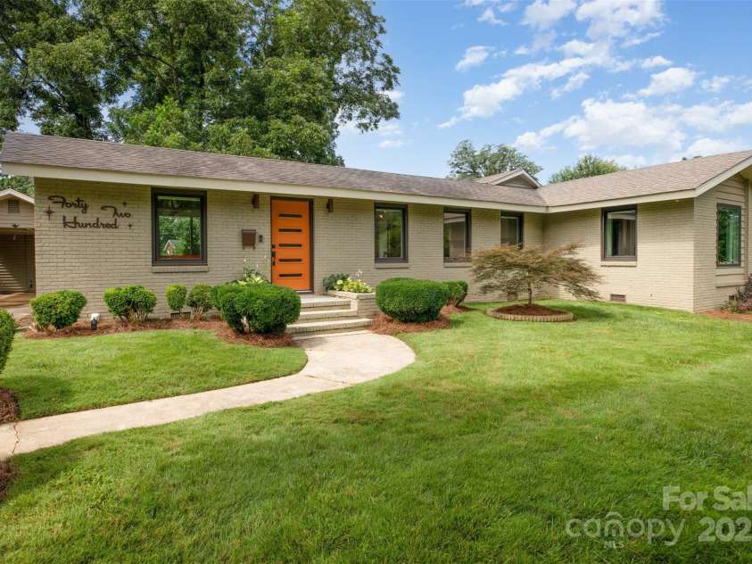 4200 Firethorne Road, Charlotte, NC 28205.  MLS# CAR4291370, YatesRealty ID 32482. 