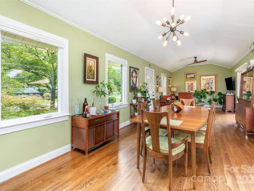 4200 Firethorne Road, Charlotte, NC 28205.  MLS# CAR4291370, YatesRealty ID 32482. 