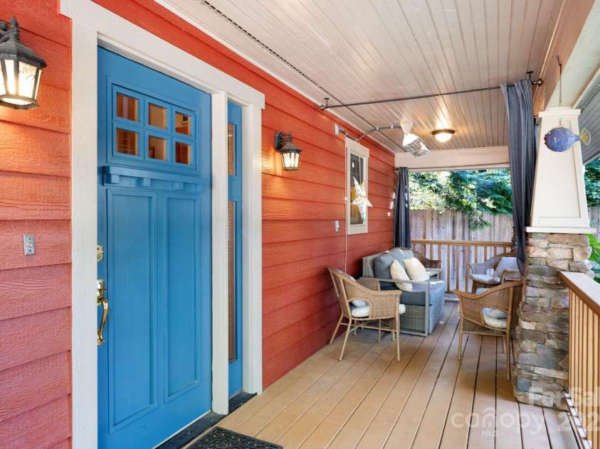 1 Buckingham Court, Asheville, NC 28803.  MLS# CAR4283545, YatesRealty ID 32483. Welcoming front porch