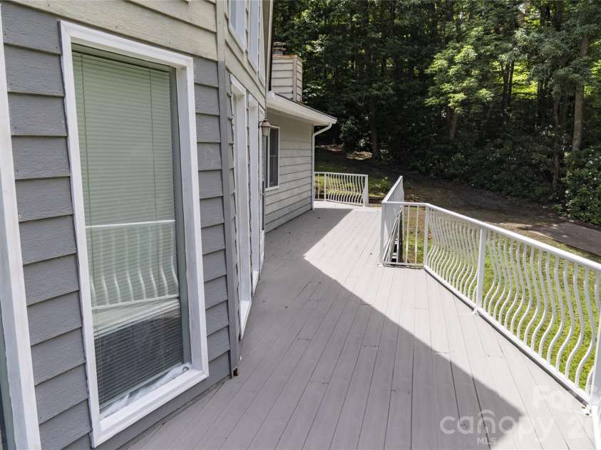 101 Friar Tuck Lane, Maggie Valley, NC 28751.  MLS# CAR4395488, YatesRealty ID 32483. 