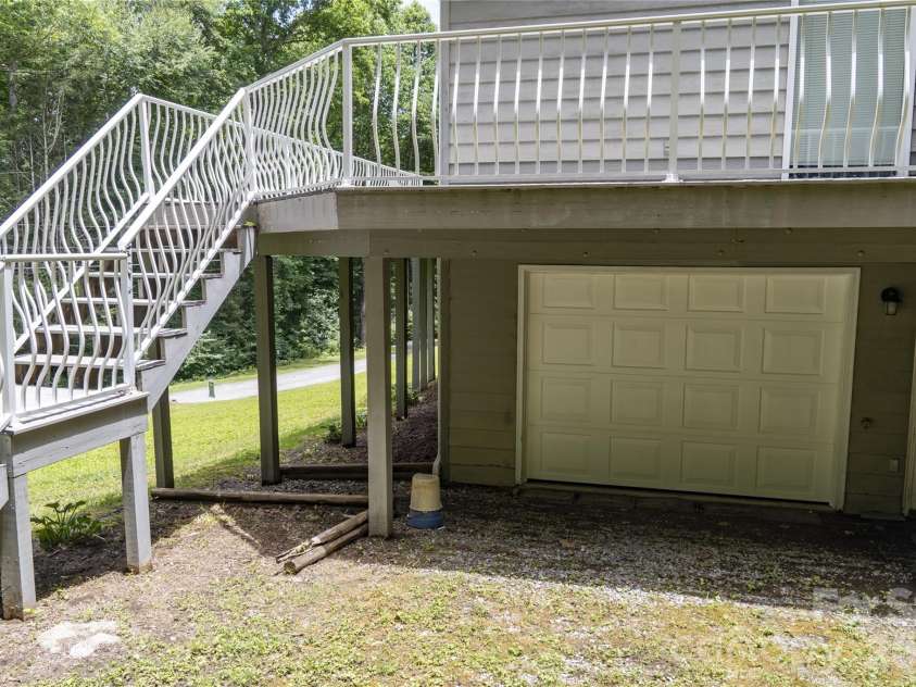 101 Friar Tuck Lane, Maggie Valley, NC 28751.  MLS# CAR4395488, YatesRealty ID 32483. 