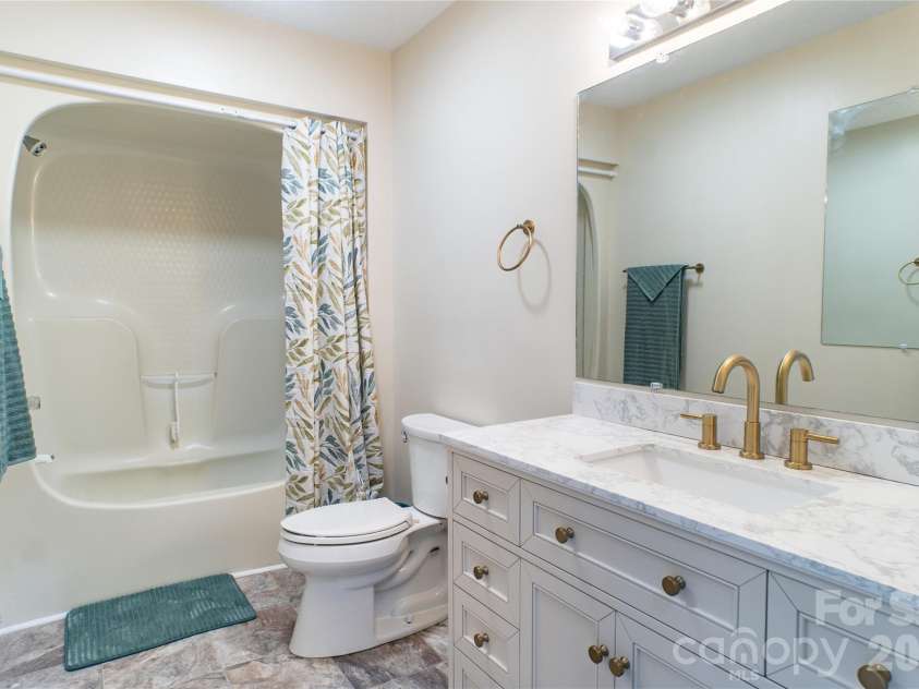 101 Friar Tuck Lane, Maggie Valley, NC 28751.  MLS# CAR4395488, YatesRealty ID 32483. 