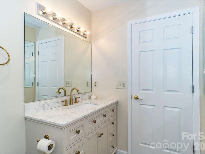 101 Friar Tuck Lane, Maggie Valley, NC 28751.  MLS# CAR4395488, YatesRealty ID 32483. 