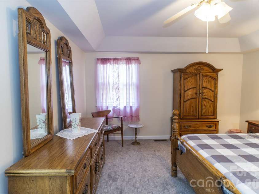 101 Friar Tuck Lane, Maggie Valley, NC 28751.  MLS# CAR4395488, YatesRealty ID 32483. 