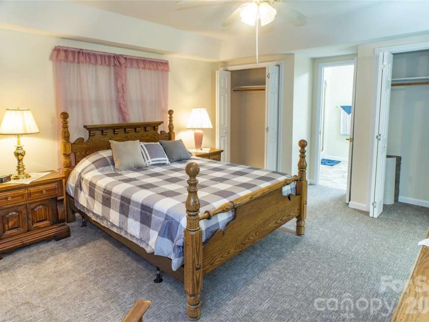 101 Friar Tuck Lane, Maggie Valley, NC 28751.  MLS# CAR4395488, YatesRealty ID 32483. 